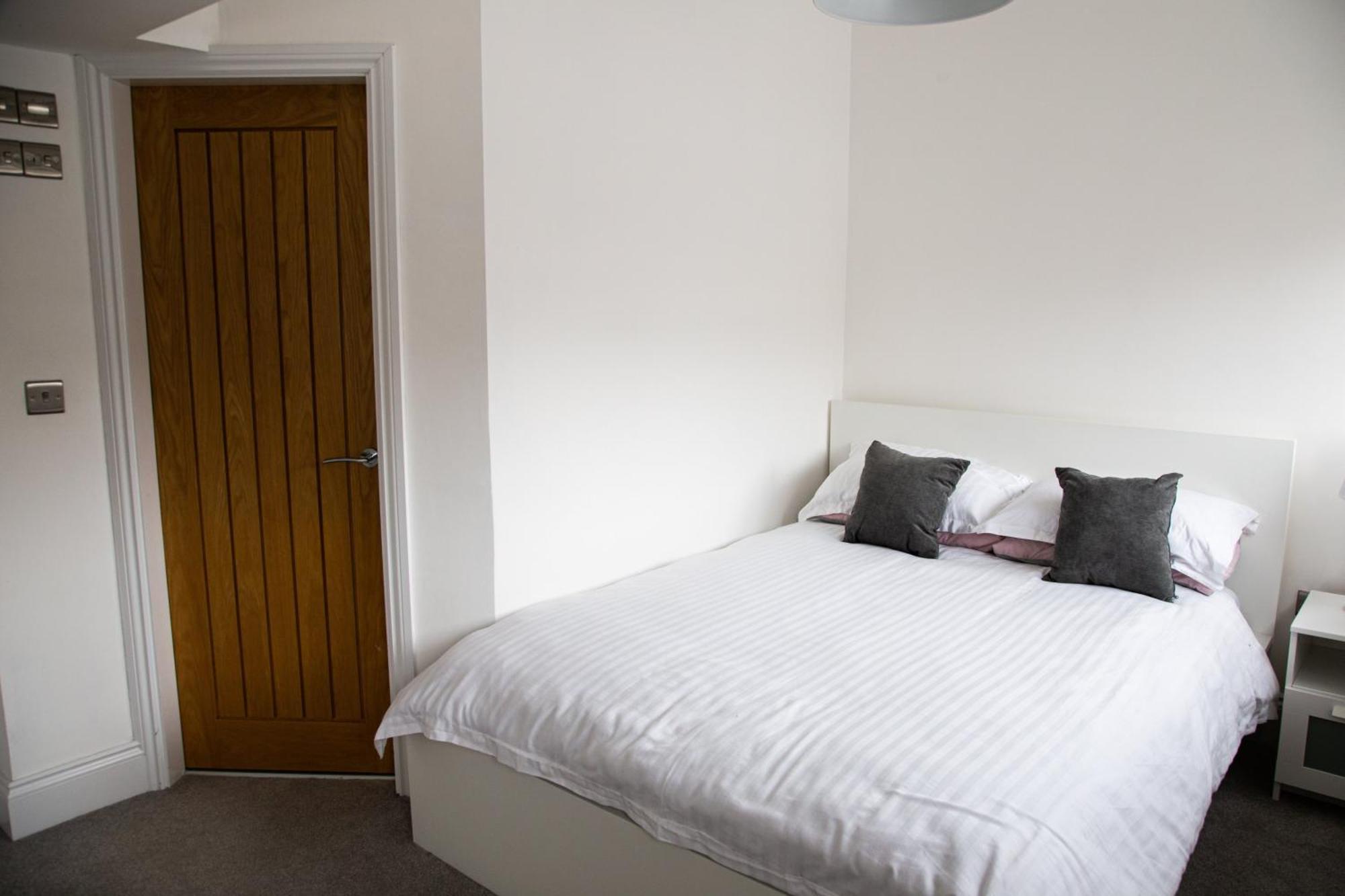 Academy * Kingston upon Hull